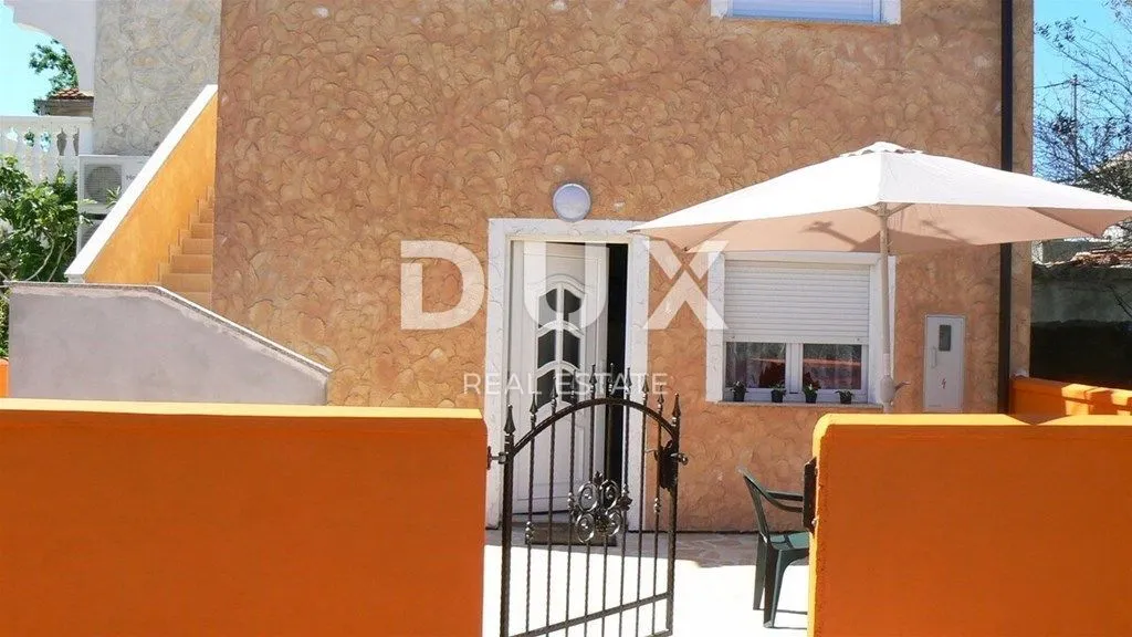 zadar, zaton - kuća s dva apartmana u blizini mora - slika 13