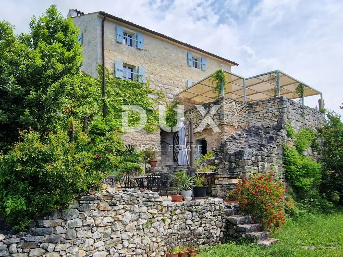 istra, buje - kamena kuća sa spektakularnim pogledom - slika 14