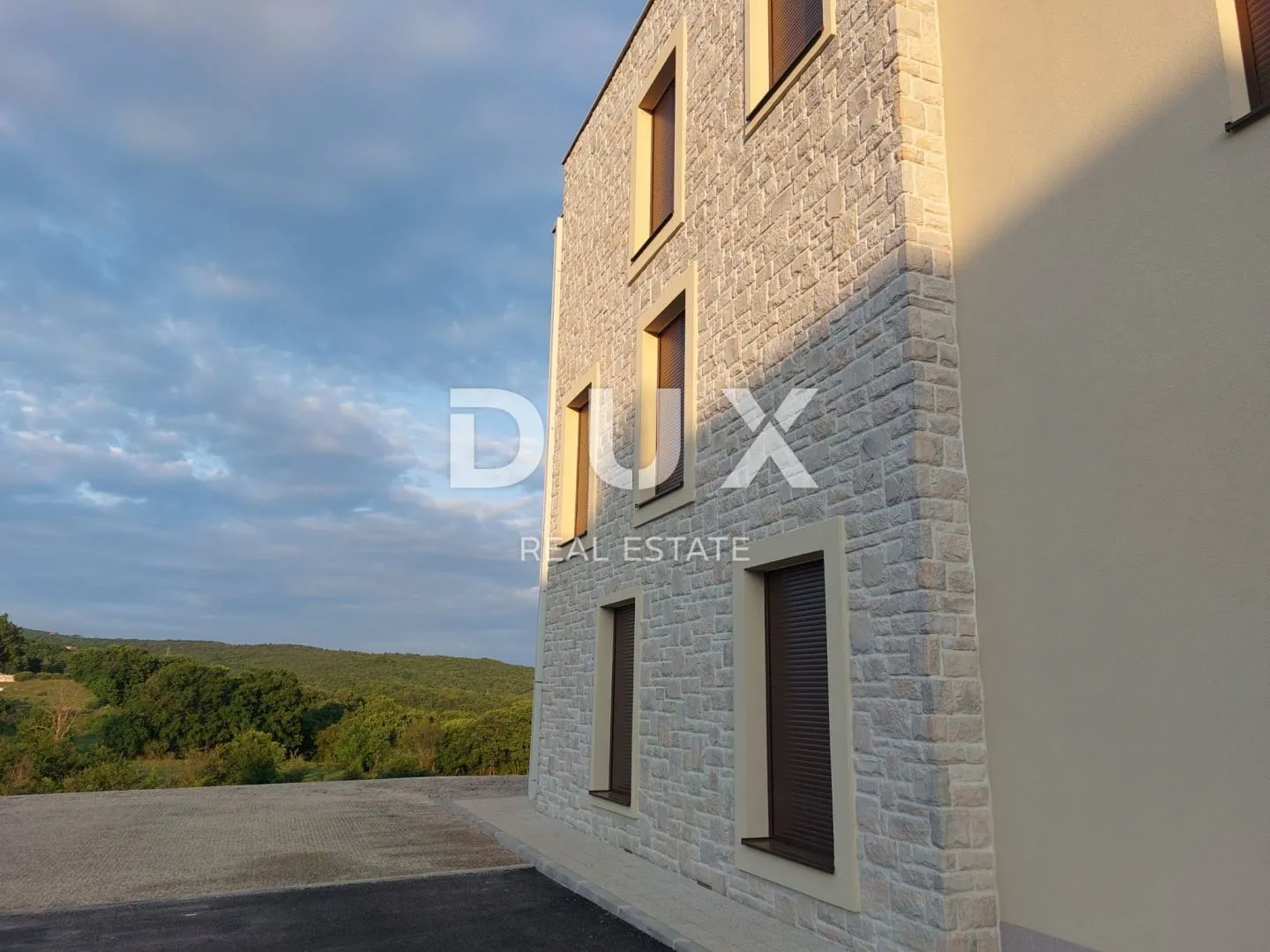 istra, rabac - penthouse s pogledom na more - slika 9