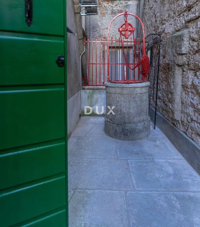 istra, rovinj - prostran stan u samom centru - slika 11