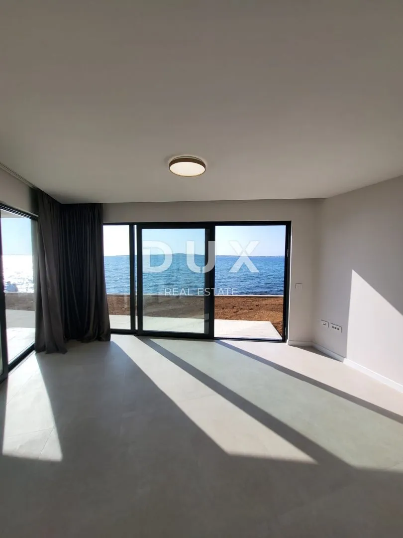 privlaka, zadar - s9 luksuzna novogradnja u 1. redu do mora - slika 5