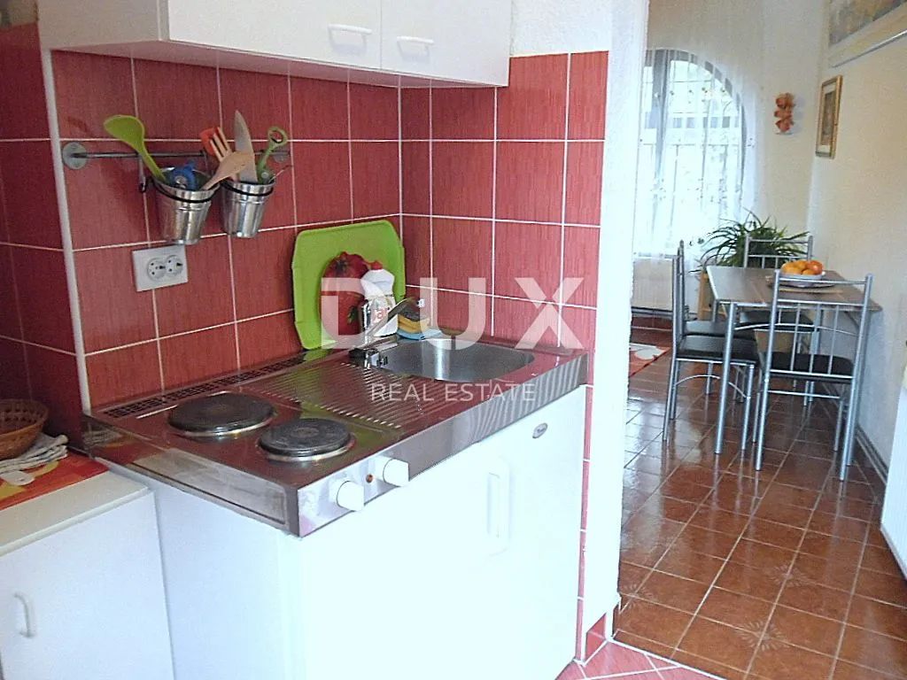lovran - turistički objekt s 8 apartmana i 1300m2 okućnice - slika 9