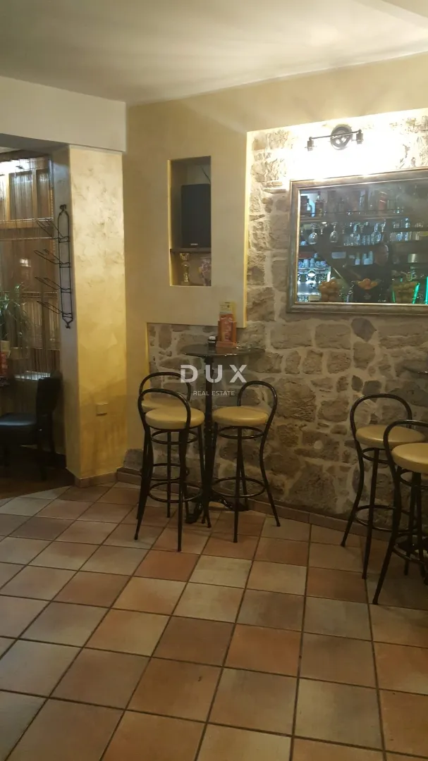 istra,rovinj - predivan uhodani caffe bar u srcu rovinja - slika 32