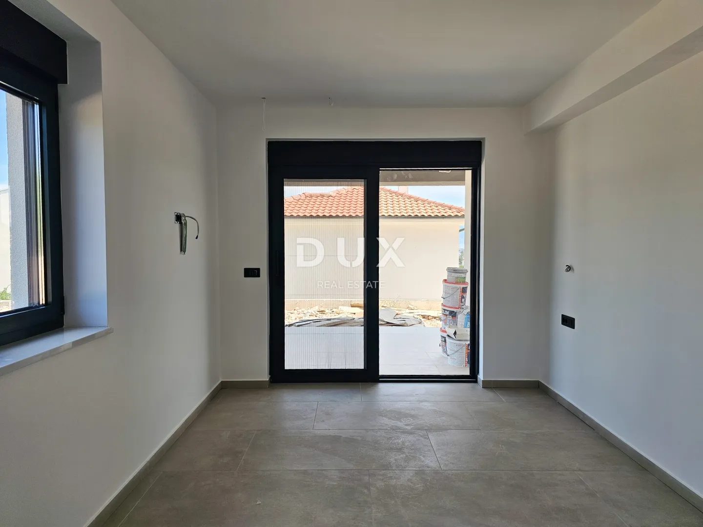 otok krk, vrbnik - luksuzni apartman s bazenom - slika 7