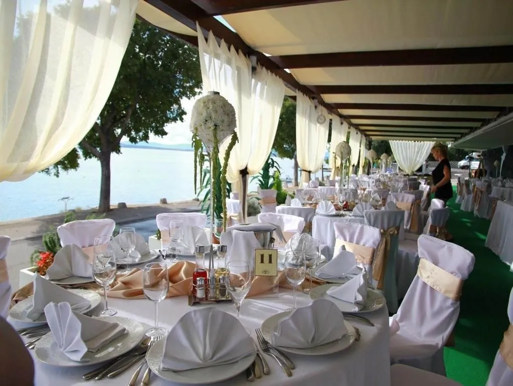 crikvenica, selce, hotel, 5369 m2, prvi red do mora - slika 12