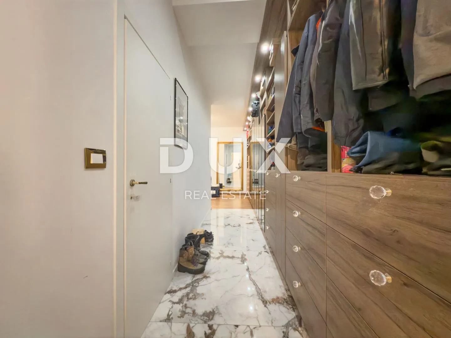 rijeka, centar – elegantni stan na prestižnoj lokaciji - slika 15