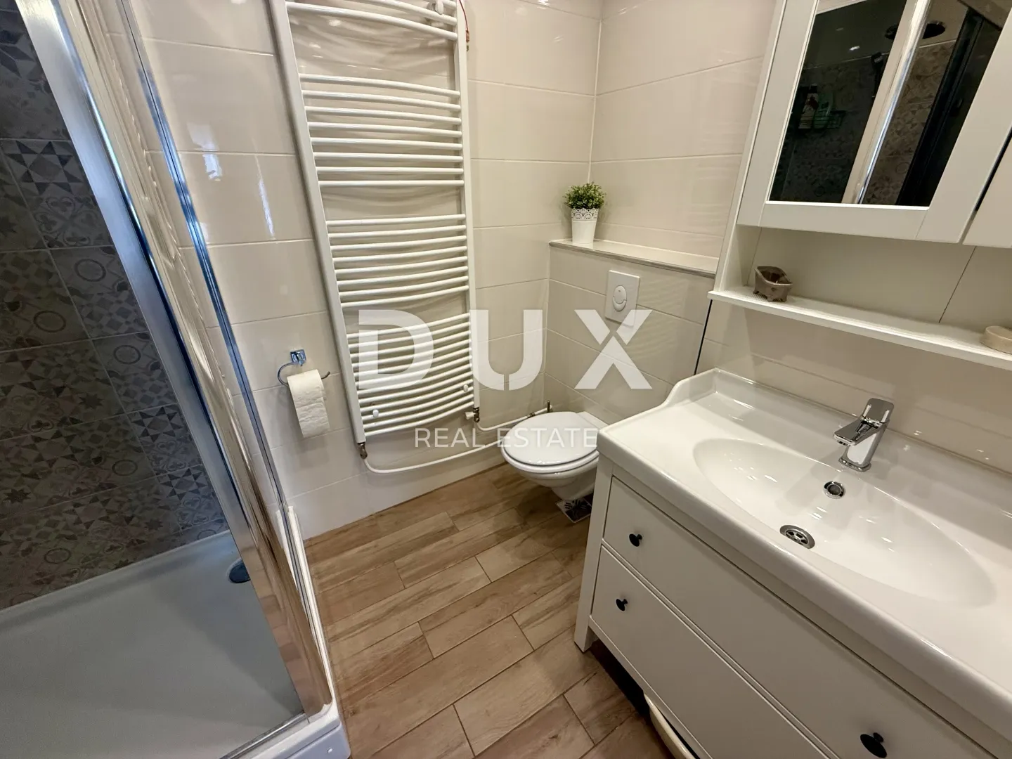 zagreb, centar - dvoetažni stan s tri apartmana i odličnim prihodima! - slika 32
