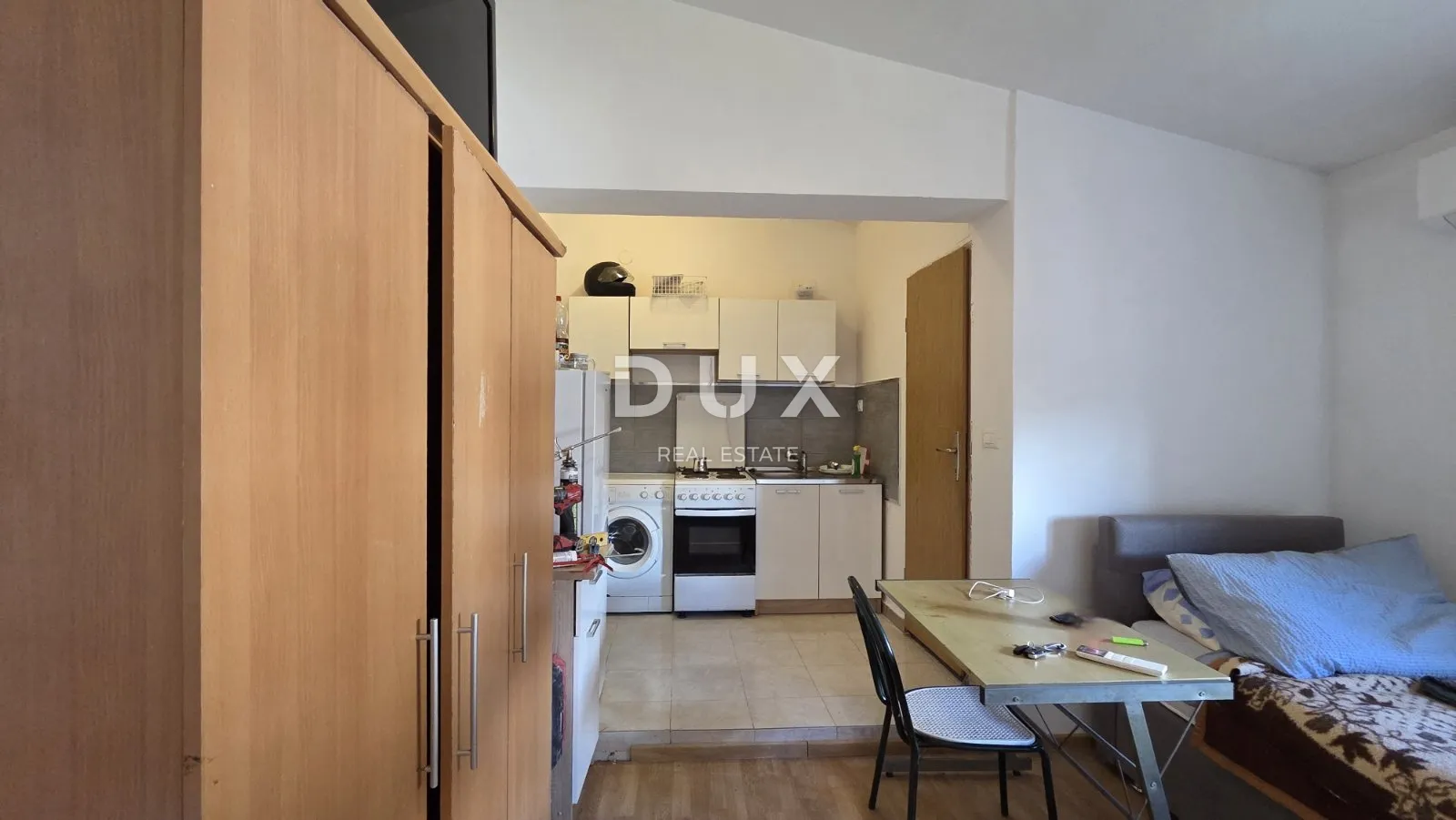 rijeka, marinići - etaža kuće s 4 spavaće sobe i pogledom na kvarner, 113m2 - slika 6