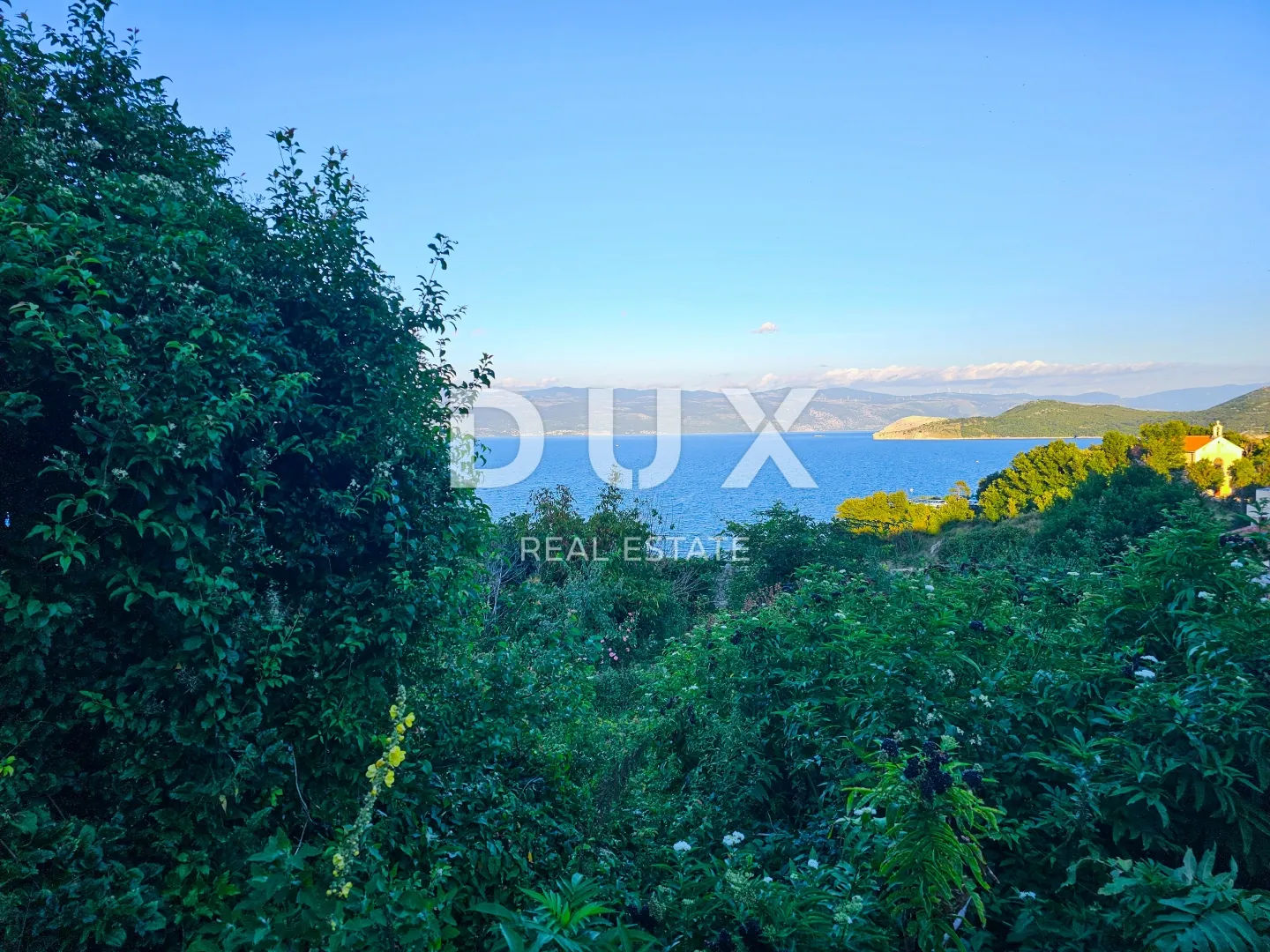 otok krk, vrbnik - kamena kuća u staroj jezgri. prilika! - slika 2