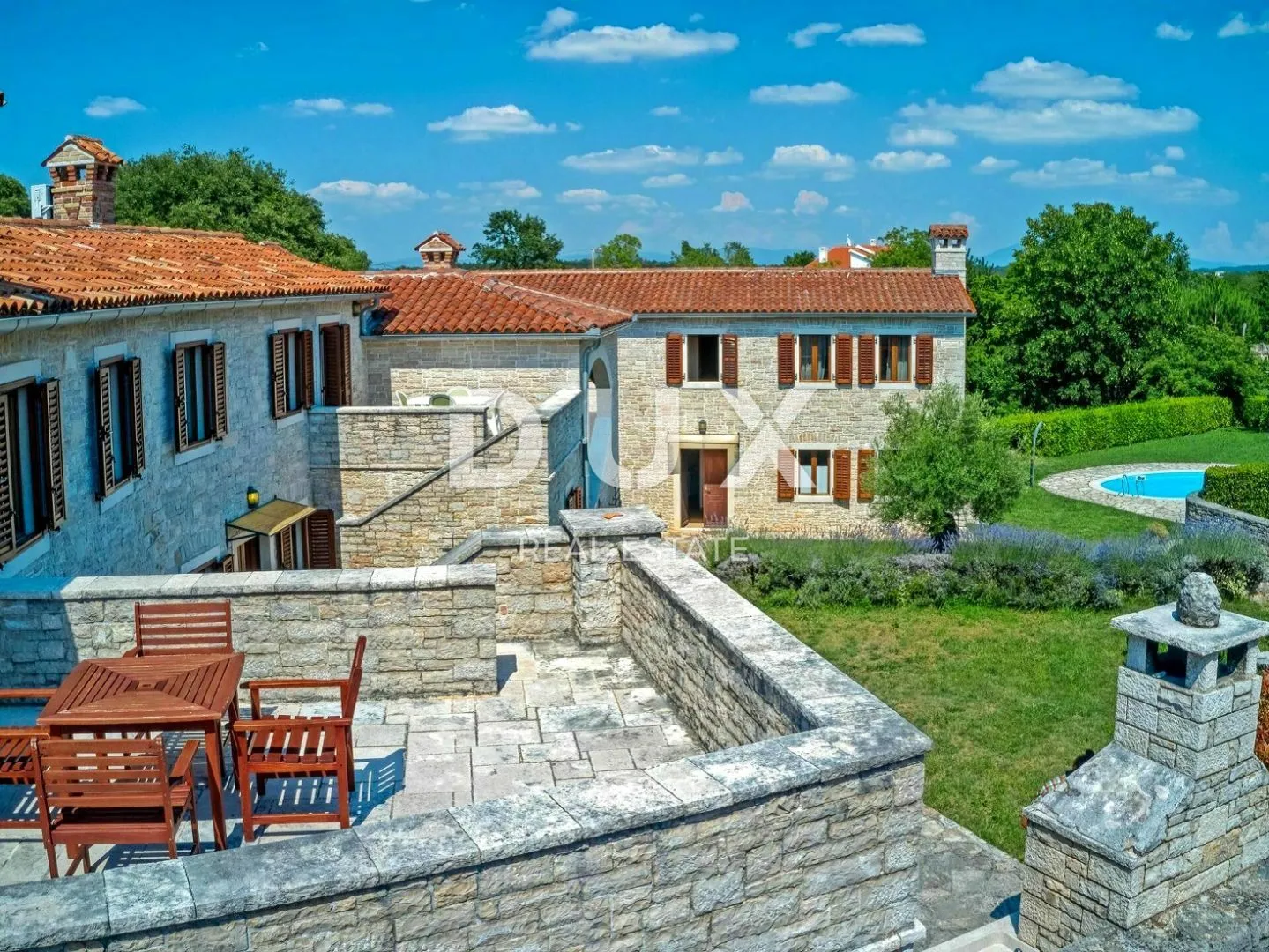istra, tinjan - kamena autohtona vila - slika 38