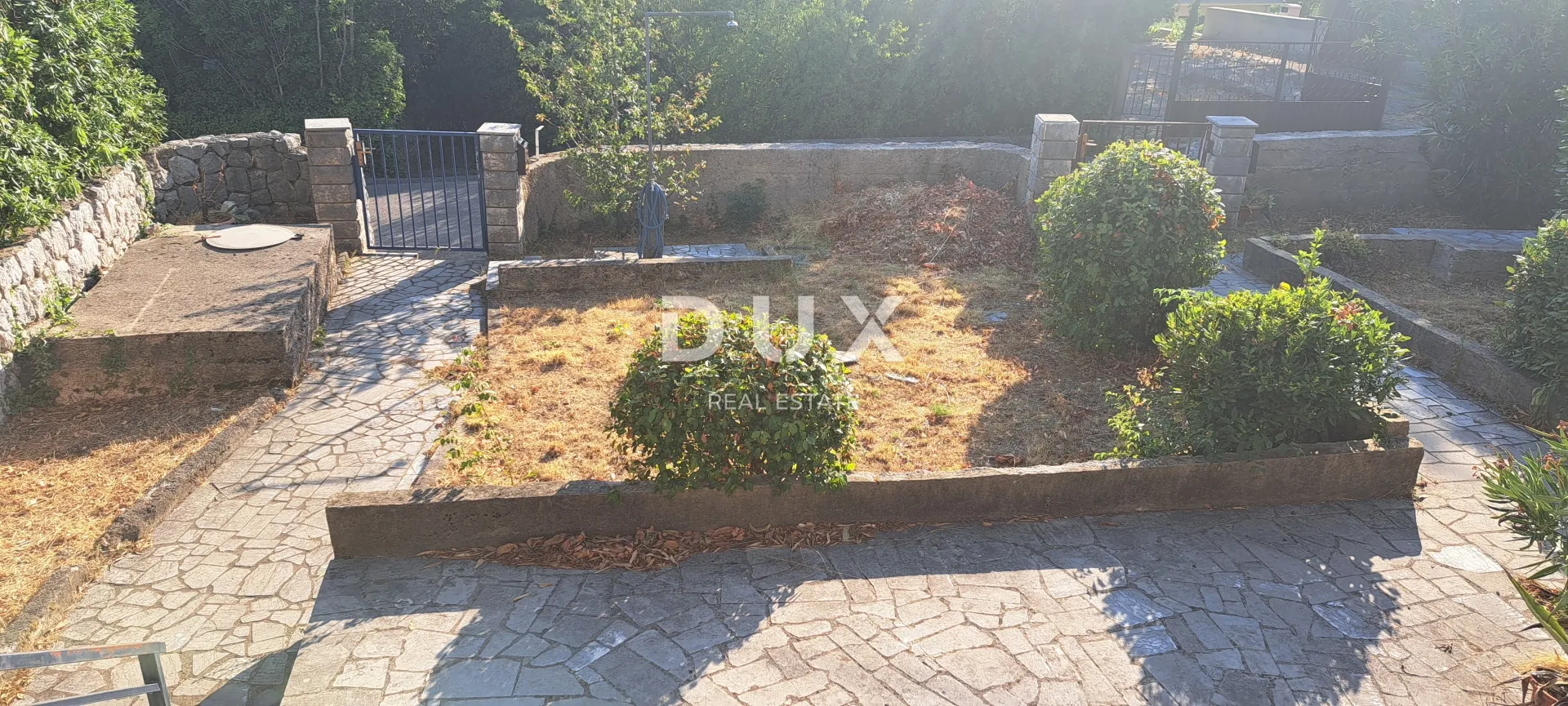 crikvenica, jadranovo, dvije dvojne kuće po 120 m2, dvorište - slika 36