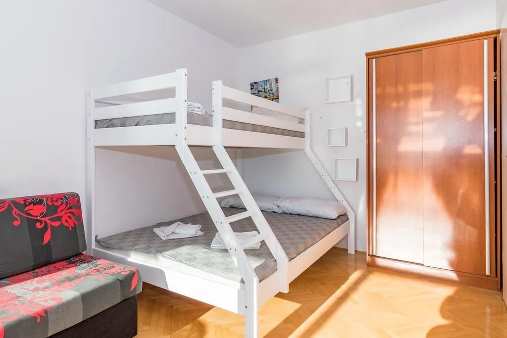 istra, medulin - luksuzni stan prvi red do mora - slika 9