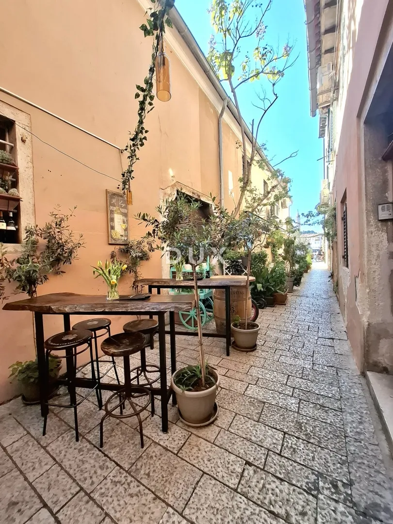 istra, rovinj - ugostiteljski objekt i apartman, drugi red do mora - slika 19