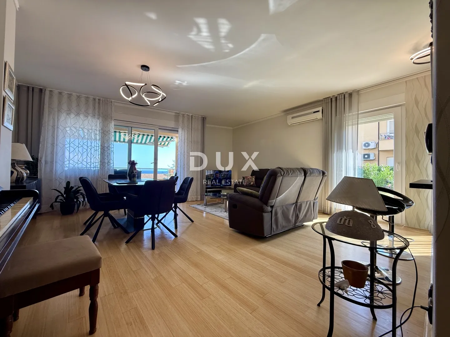 opatija, predivan dvosobni apartman, 100 m2, bazen, garaža, pogled na more - slika 3