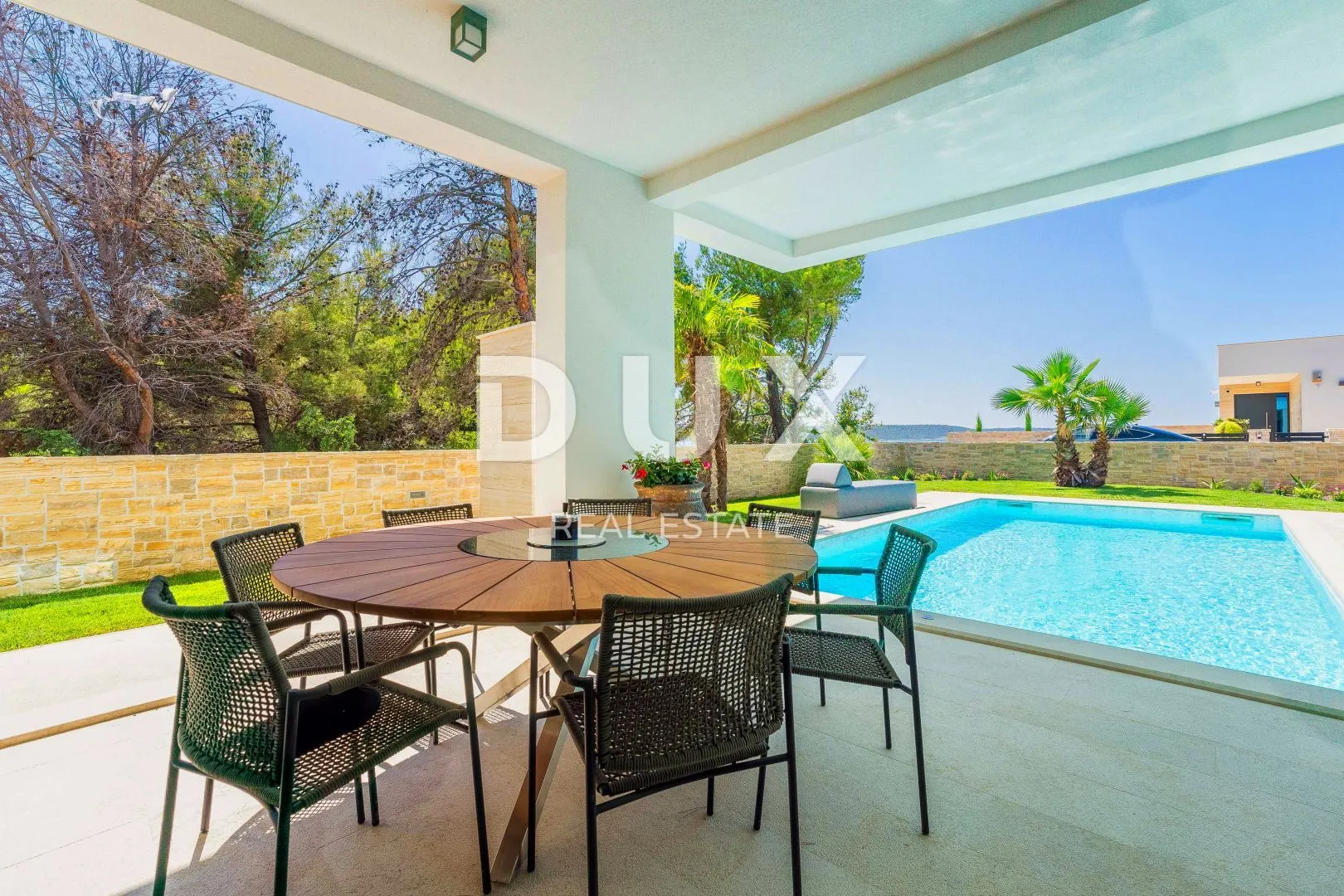 zadar, ljubač - luksuzna vila 2. red do mora - slika 33