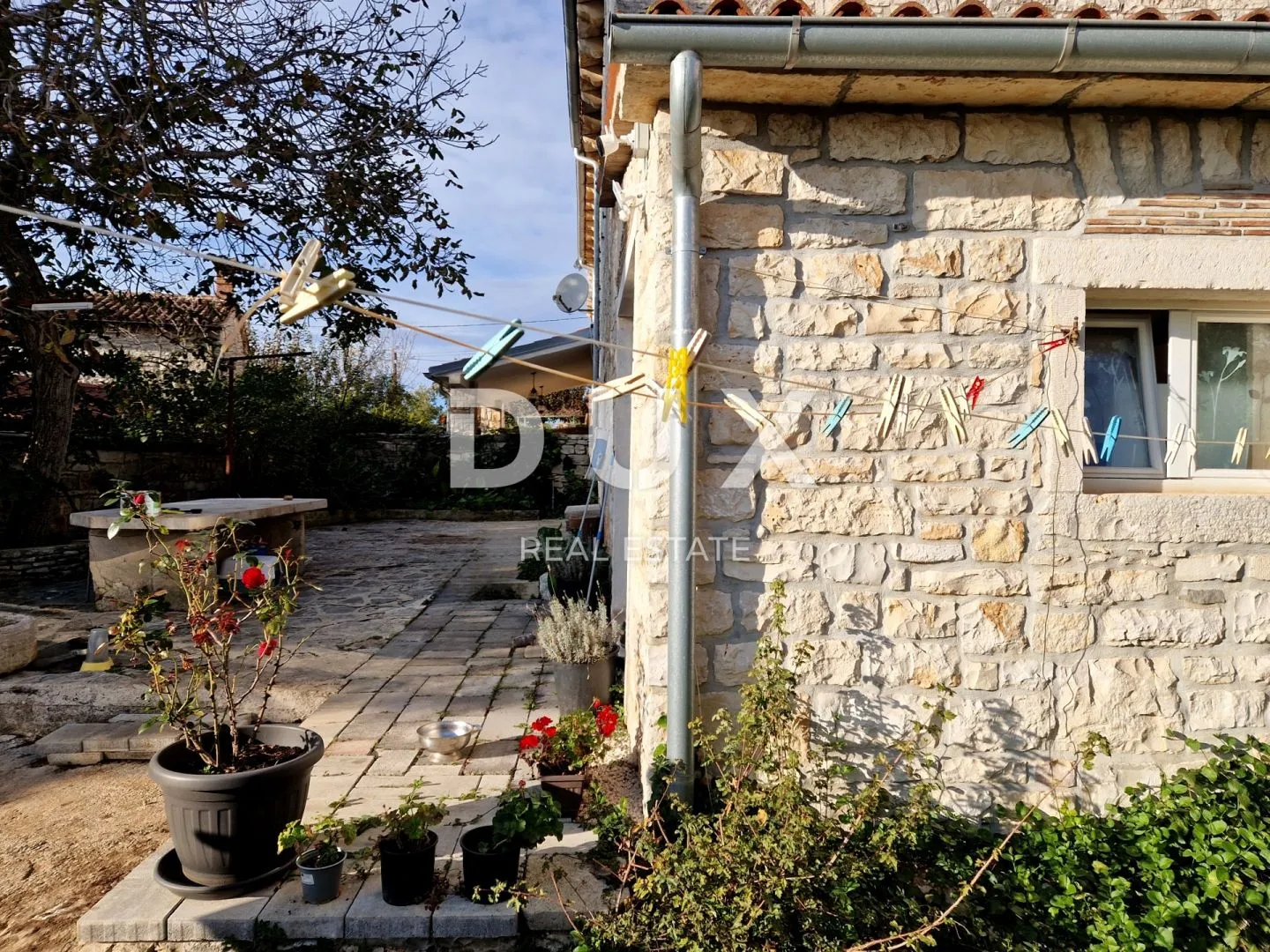 istra, kanfanar - kamena kuća s okućnicom - slika 7