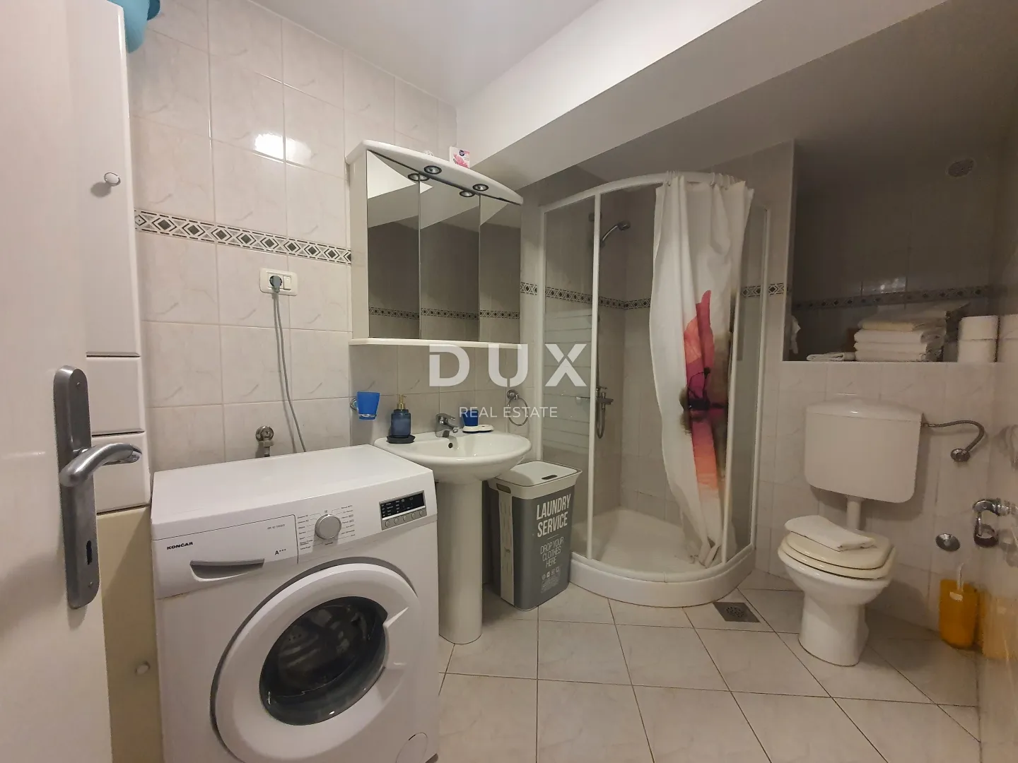 opatija, centar – dugoročni najam s pogledom na more, parking, centar opatije - slika 11