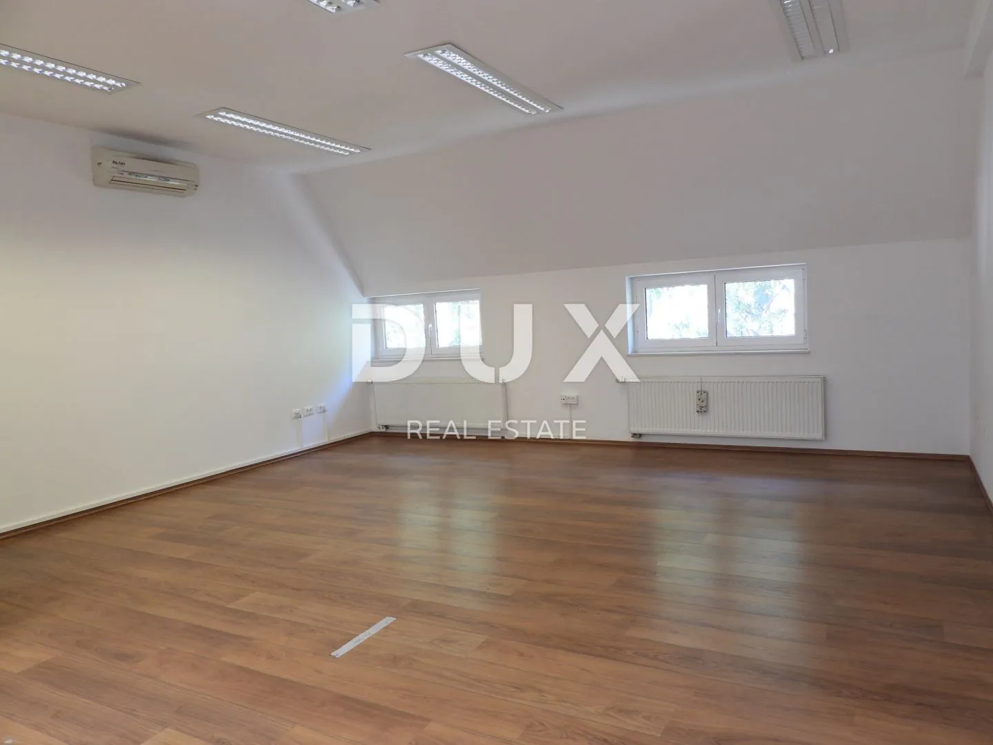RIJEKA, MLAKA- poslovni prostor 105m2 za zakup/ najam - broj 18