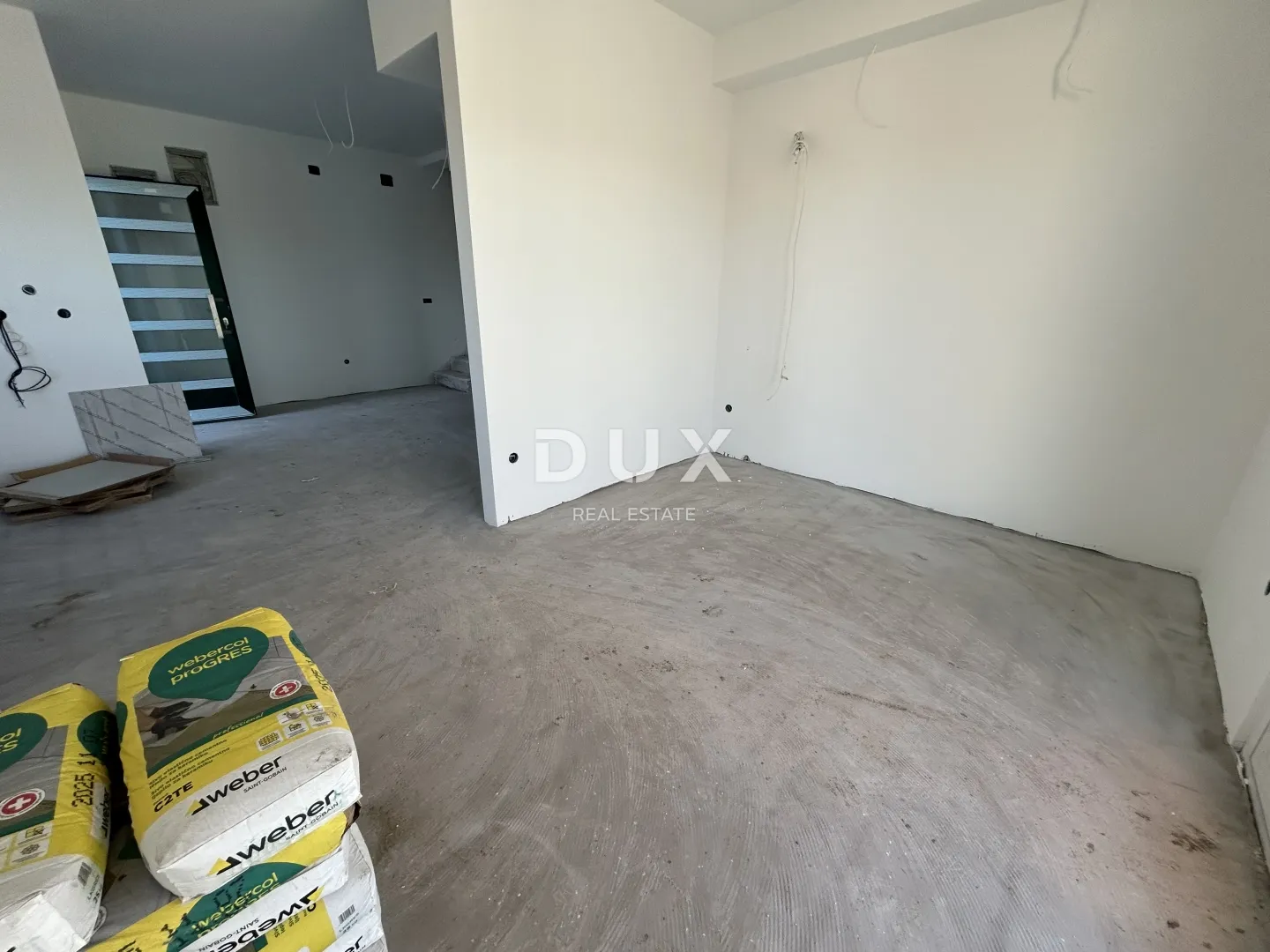murter, jezera – novogradnja, dvoetažni apartman s bazenom - slika 10