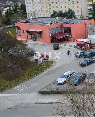 istra, labin - zgrada sa 12 poslovnih prostora - slika 7