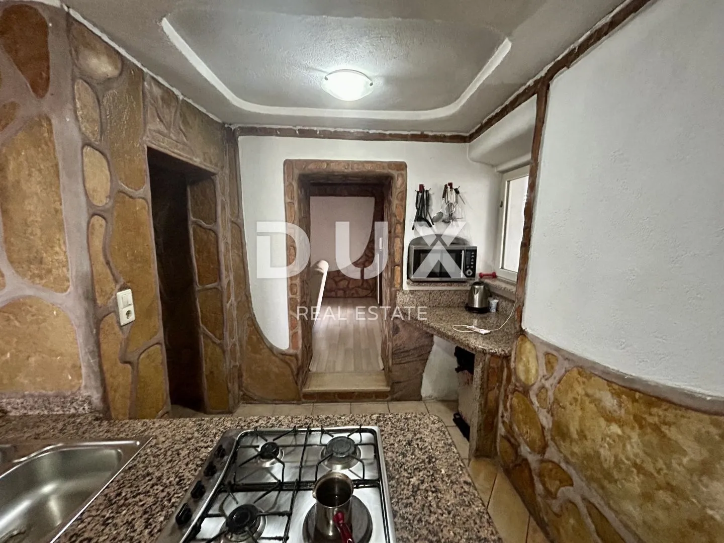 zadar, debeljak - prostrana kuća s pomoćnim objektom/apartmanom - slika 14