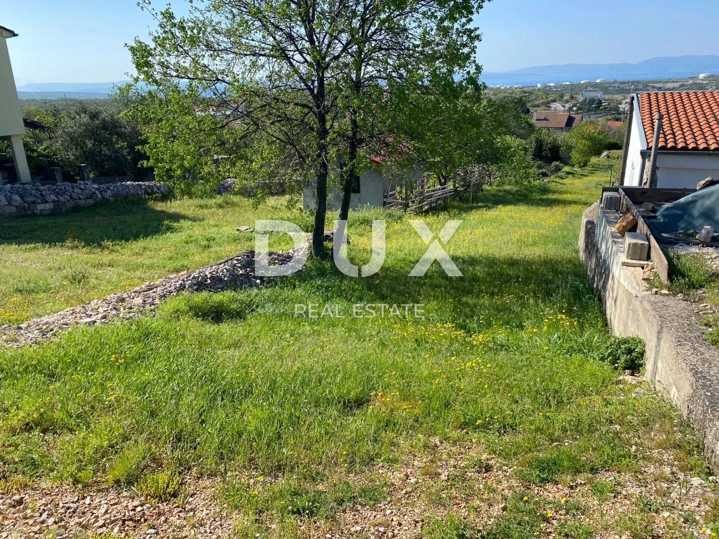 RIJEKA, KRASICA - građevinsko zemljište 399 m2 s pogledom na more za obiteljsku kuću / villu! PRILIKA!!! - Krasica, Bakar