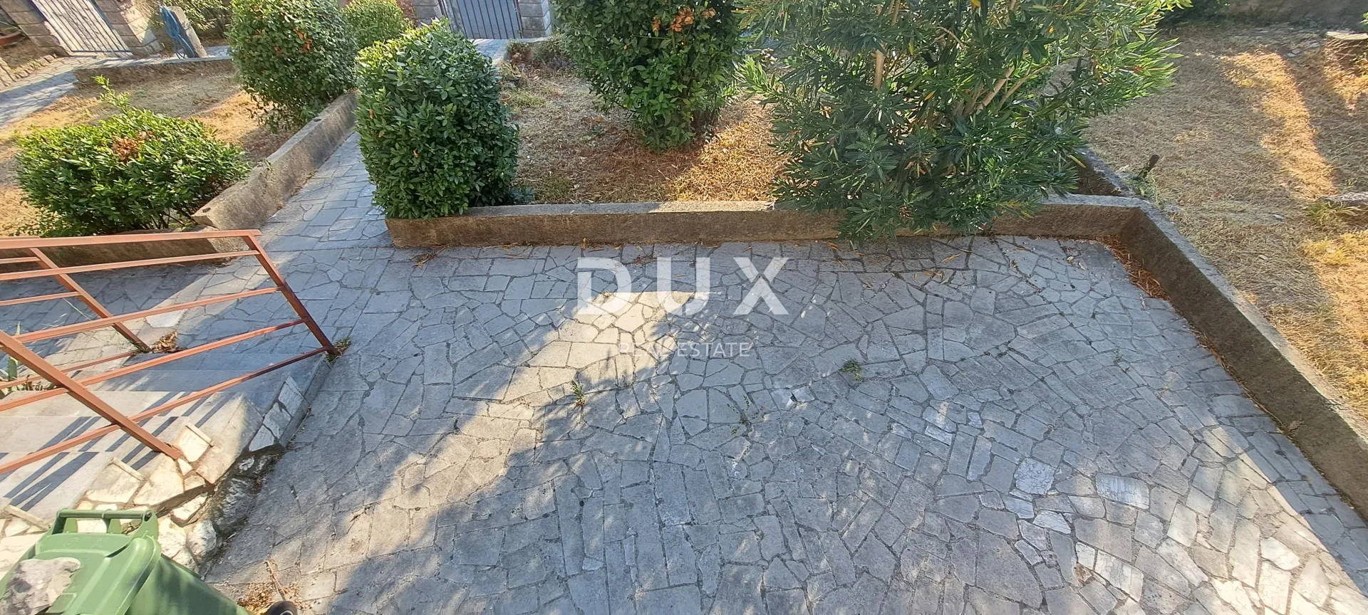 crikvenica, jadranovo, dvije dvojne kuće po 120 m2, dvorište - slika 38