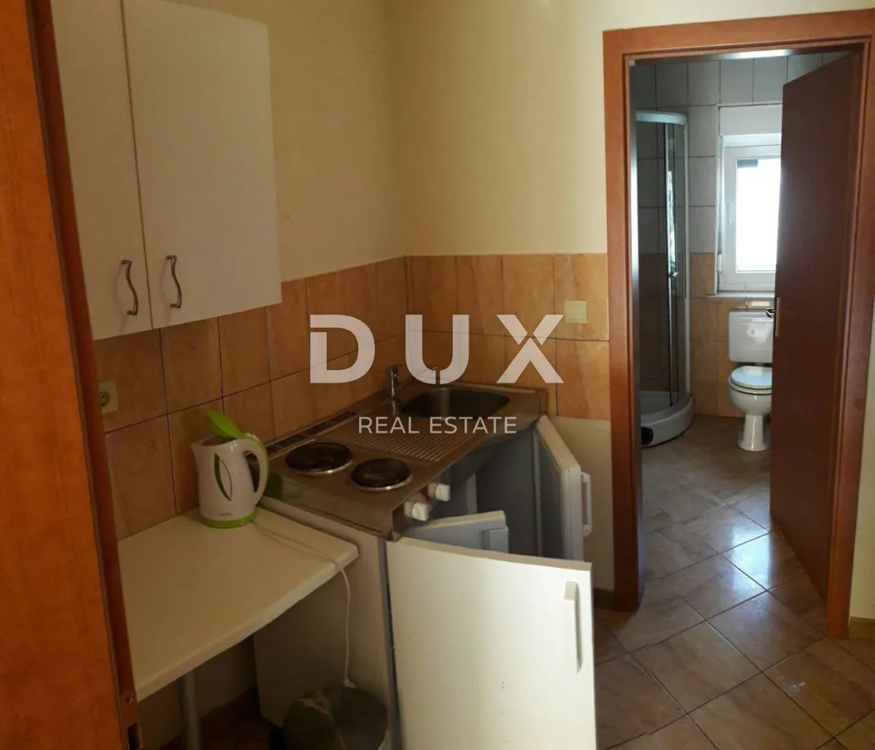istra - medulin, kuća s više apartmana i bazenom 300 m od mora - slika 12