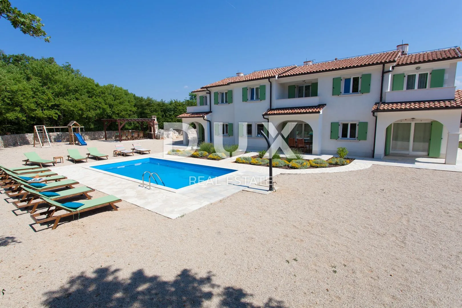 otok krk - tri kuće s jednim bazenom u unutrašnjosti otoka - slika 2