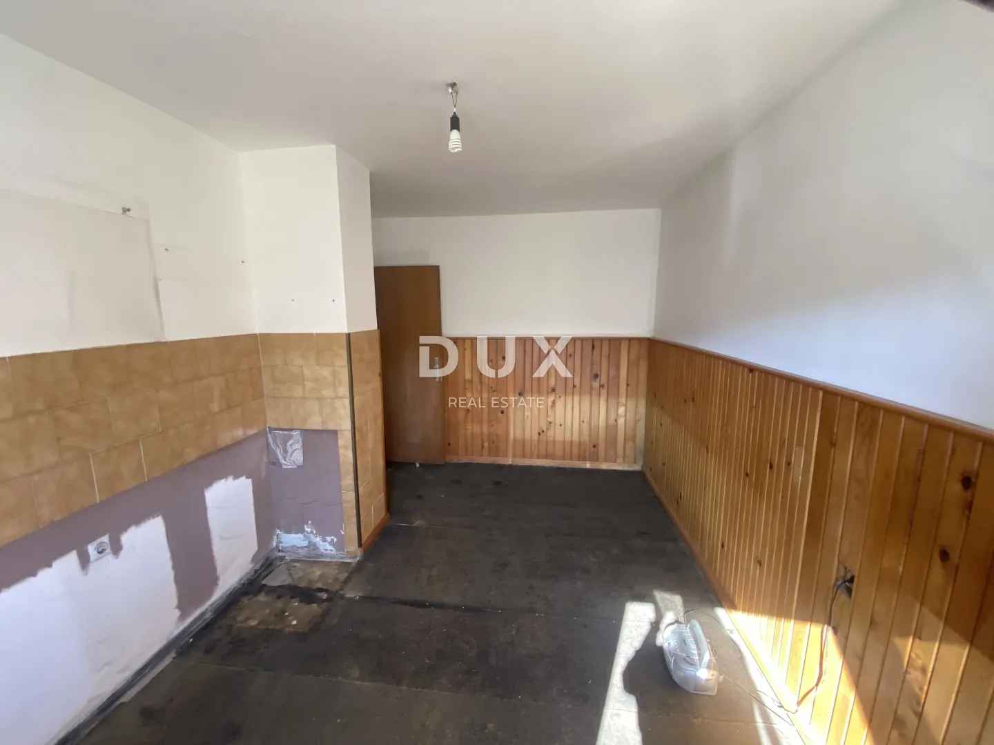 gorski kotar, fužine, dvosobni stan, 50 m2, okućnica - slika 6
