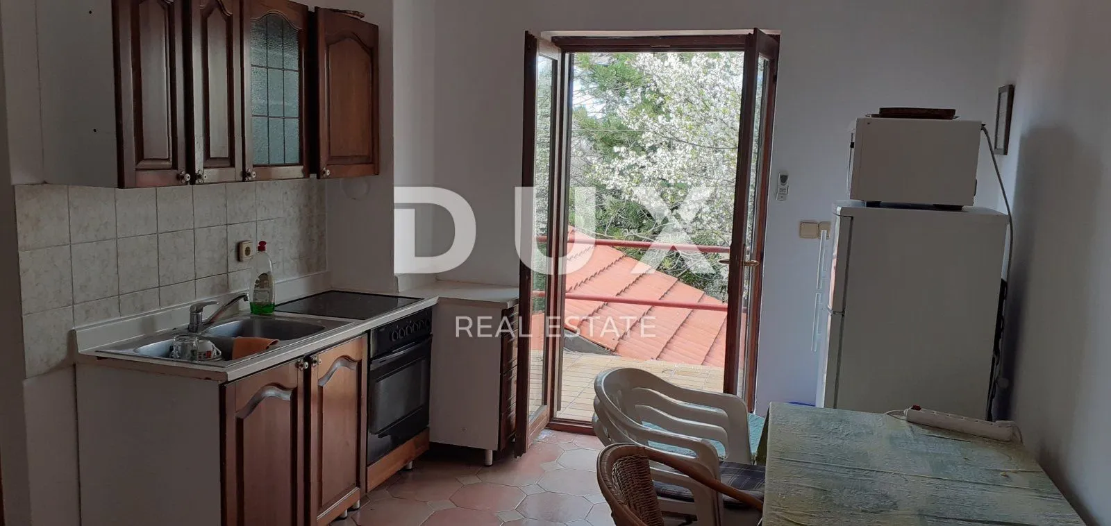smokvica - kuća s 4 apartmana drugi red do mora (50m), garaža - slika 13