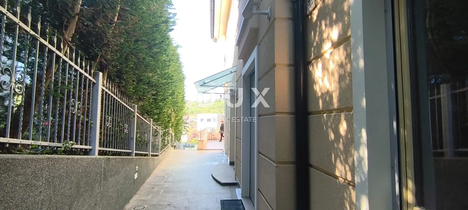 zagreb, mlinovi - luksuzna vila s panoramskim pogledom! - slika 32