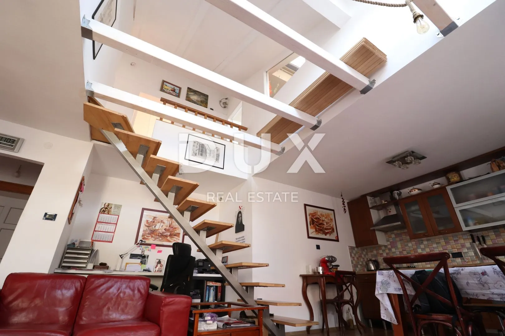 otok cres, grad cres - stara jezgra kuća, restaurant, dvoetažni stan, apartmani - slika 22