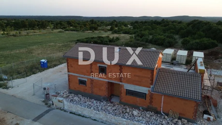 istra, svetvinčenat, vila, 254,11 m2, bazen, jacuzzi - slika 34