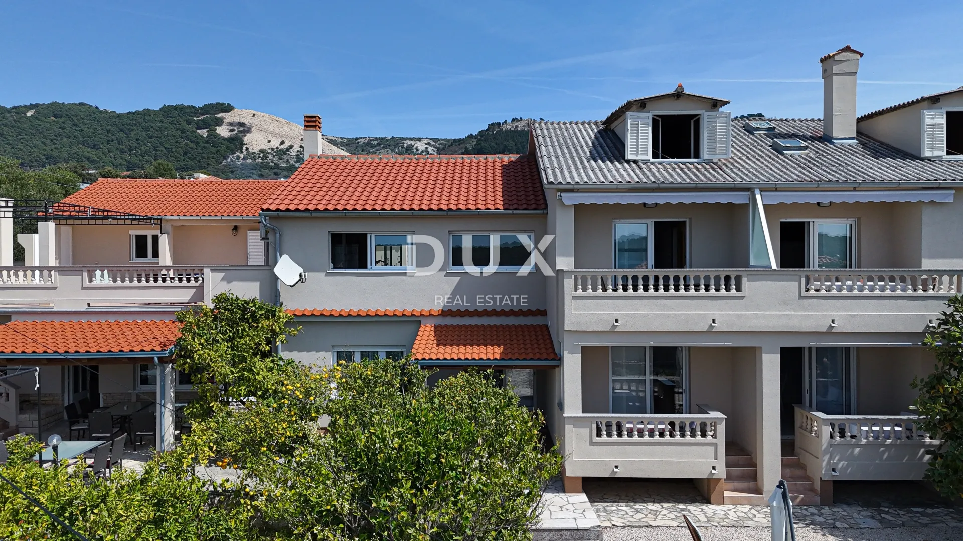 rab, barbat, kuća s apartmanima, 763 m2, drugi red do mora - slika 3