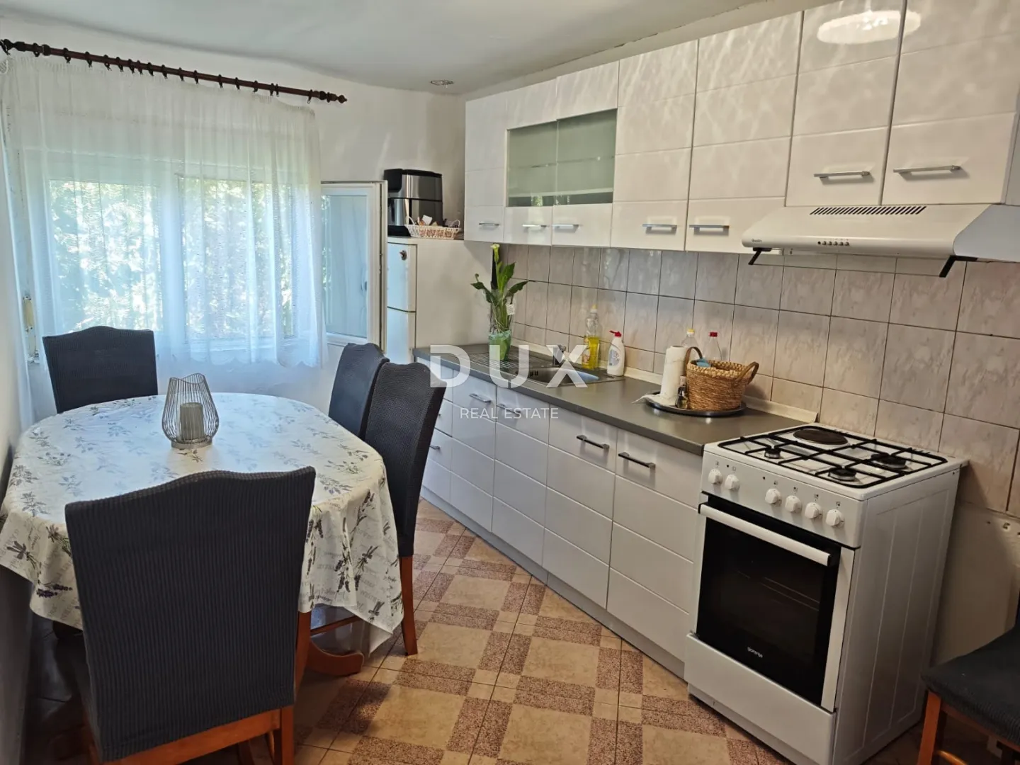 zadar, ljubač - starinska kuća u nizu - slika 2