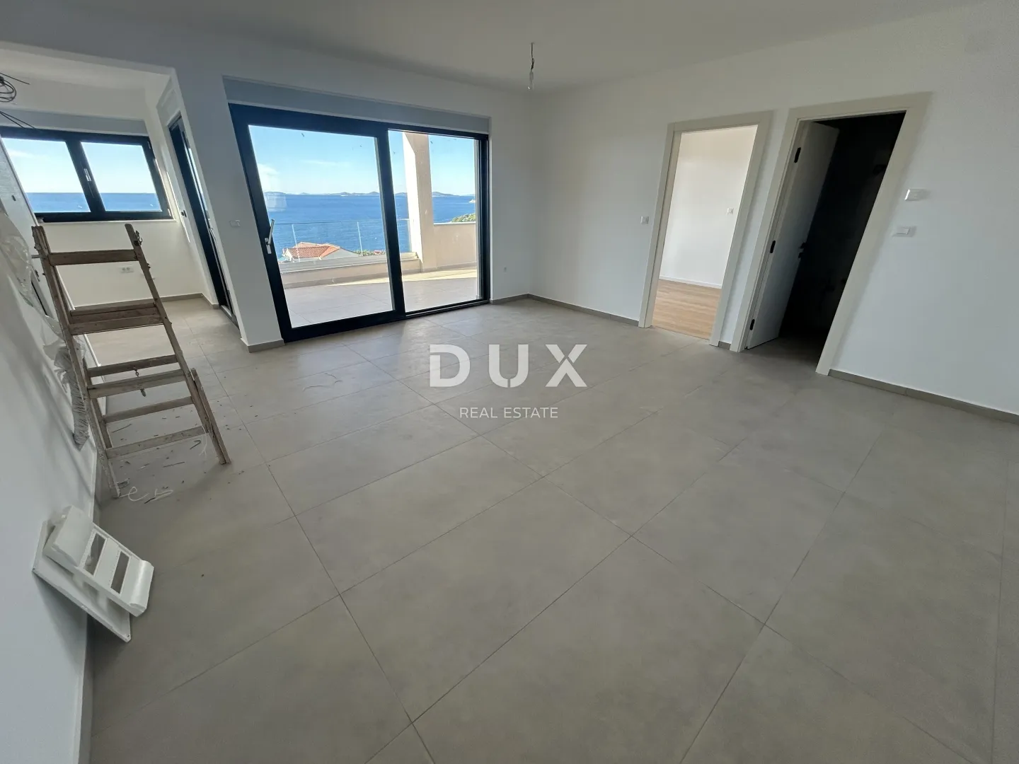 primošten, dolac – novogradnja! penthouse s prekrasnim pogledom na more! prilika! - slika 4