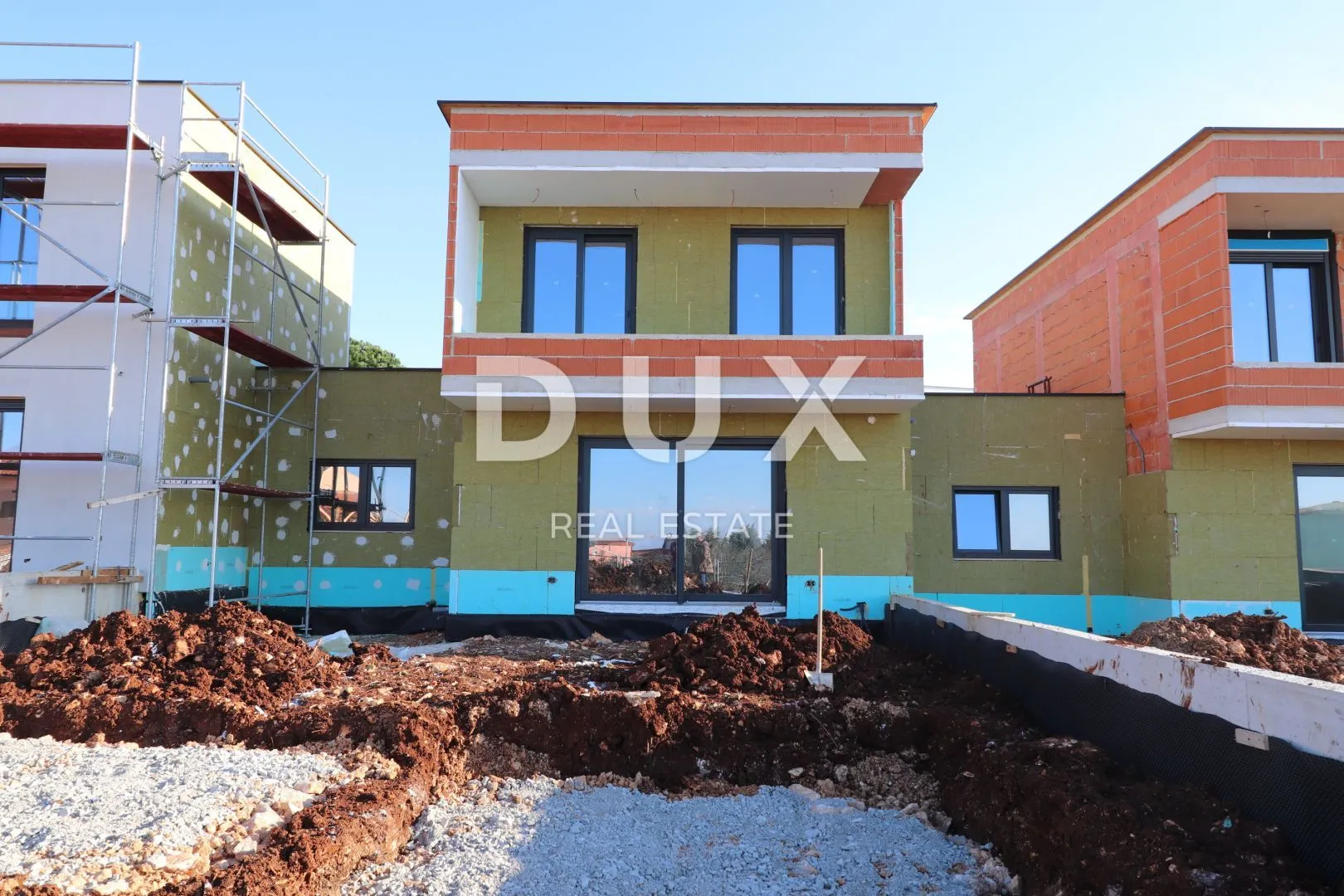istra, poreč - luksuzna vila sa vrtom i pogledom na more - slika 46