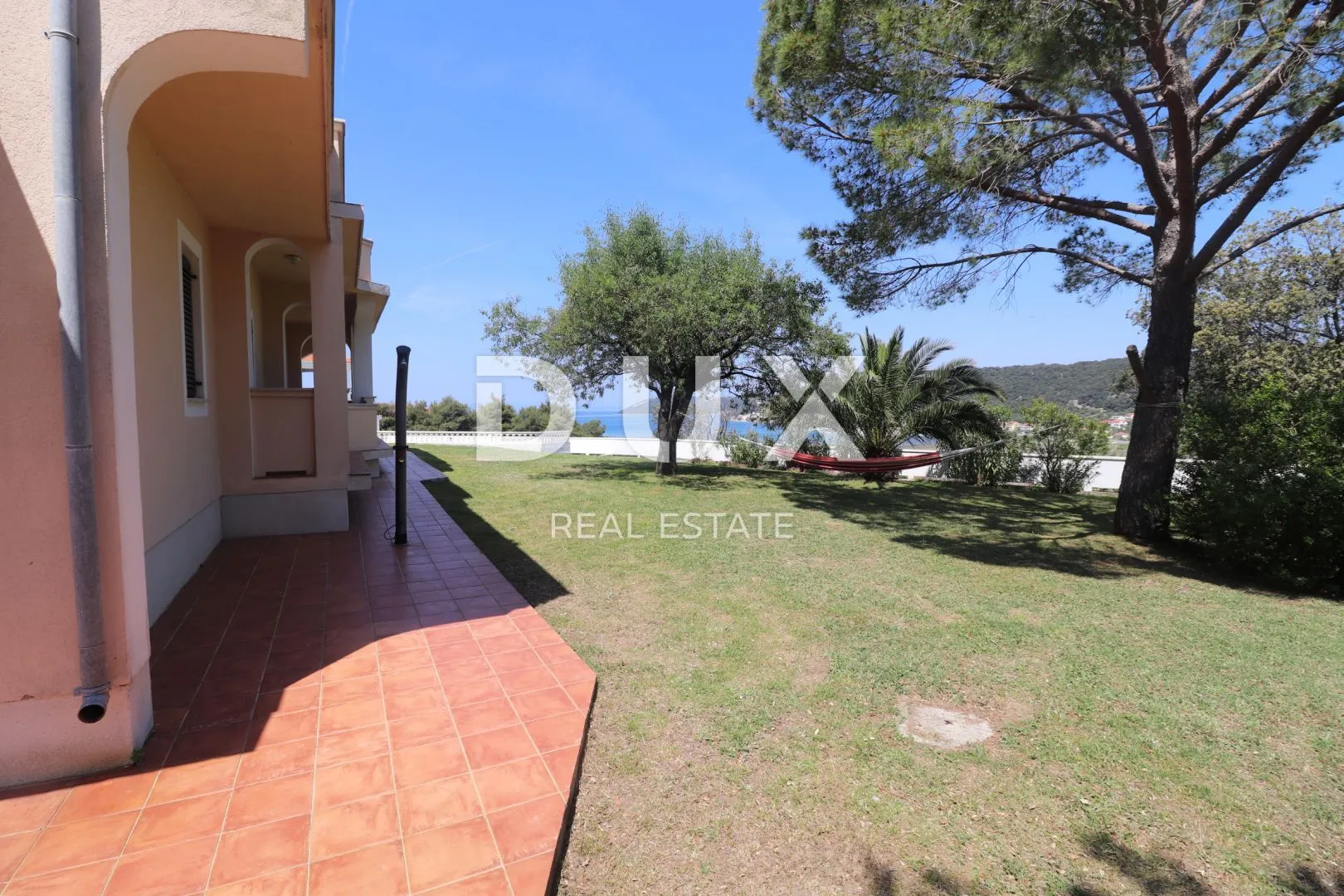 otok rab, supetarska draga - apartmanska kuća na odličnoj lokaciji - slika 4
