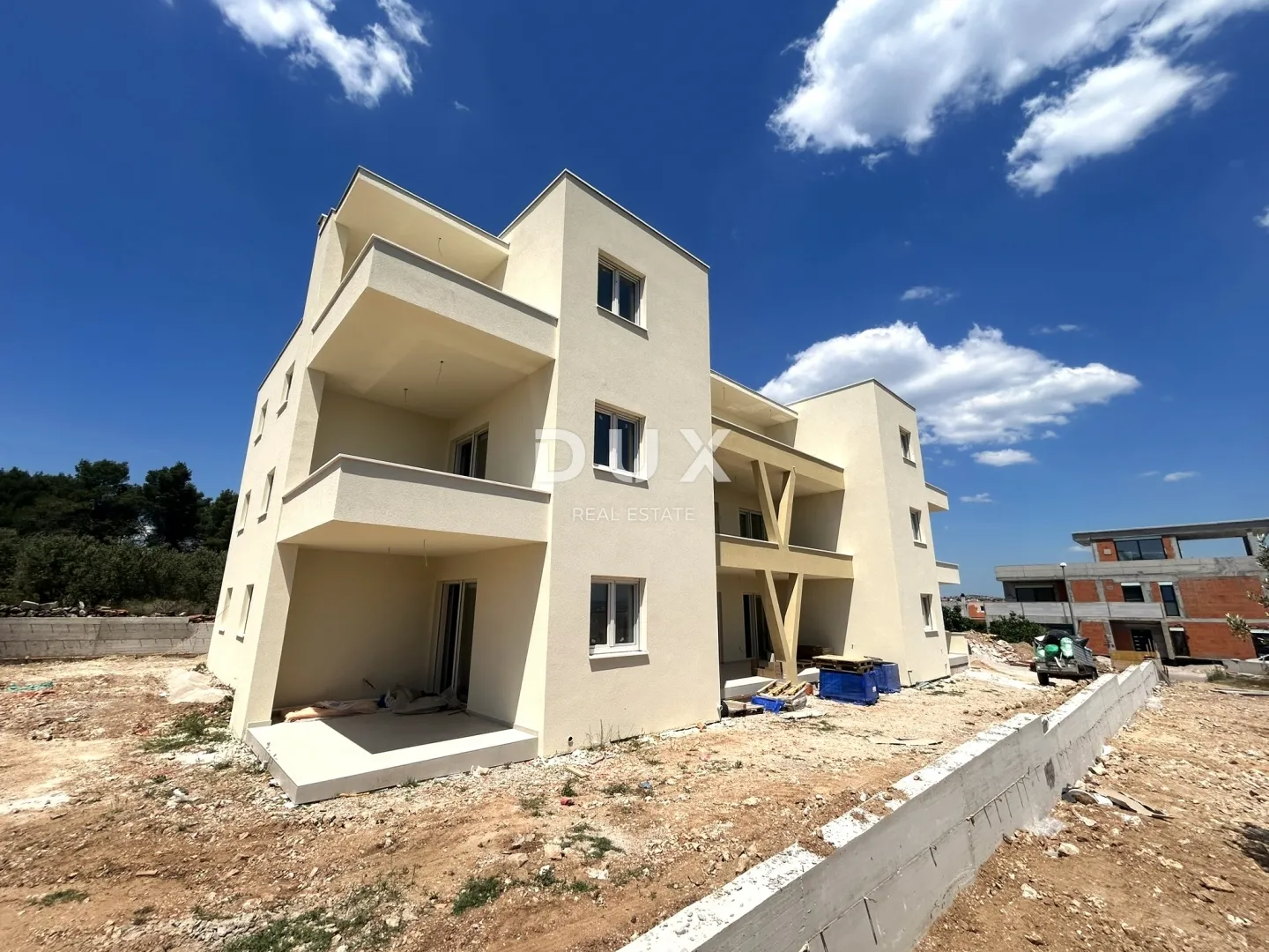 šibenik, vodice – 3 spavaće sobe, pogled na more, novogradnja! - slika 19