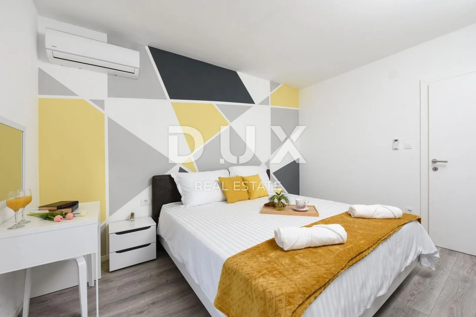 zadar, murvica - prekrasna vila s bazenom - slika 23