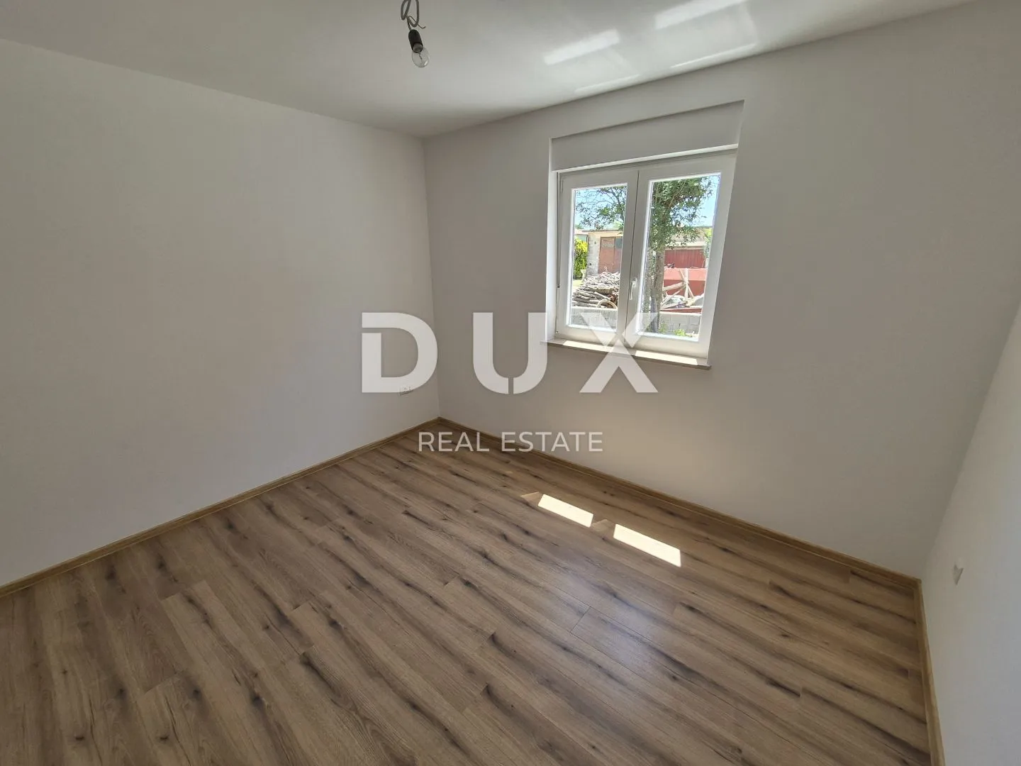 istra, pula- stan u prizemlju + vrt od 205 m2! - slika 16