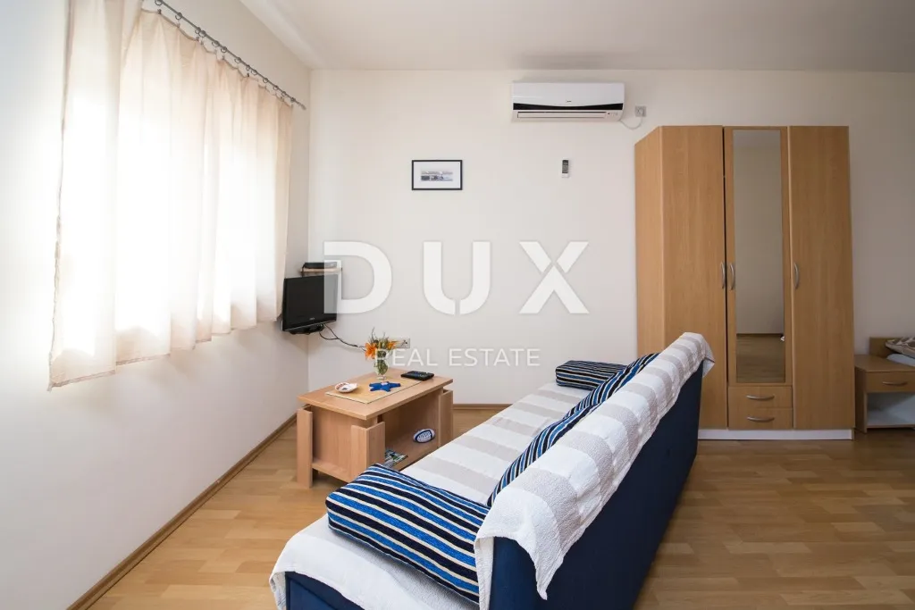 biograd na moru - ekskluzivna prilika – kuća s 4 apartmana i prostranim stanom – centar! - slika 3