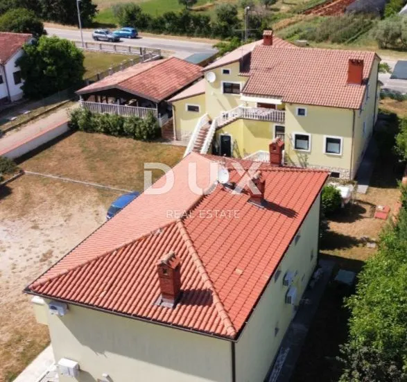 istra, umag - poslovni objekt sa stanom - slika 41