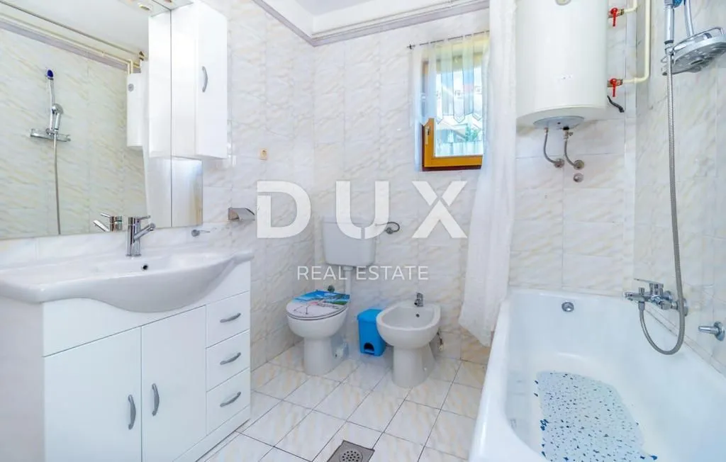 crikvenica - kuća s više apartmana i pogledom na more - slika 21