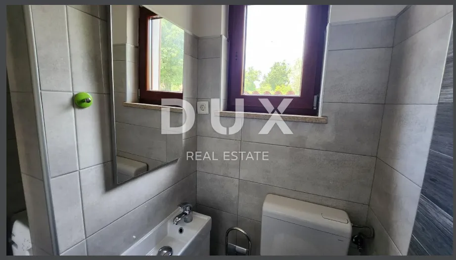 istra, buje - obnovljena kuća s pogledom na buje - slika 16