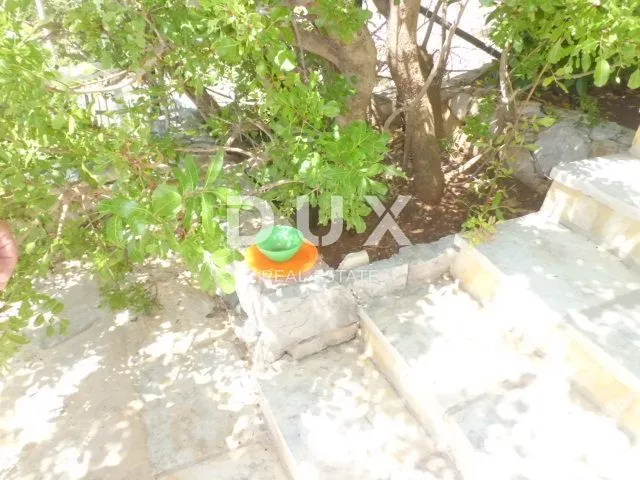 otok krk - ekskluzivna vila sa bazenom - slika 40