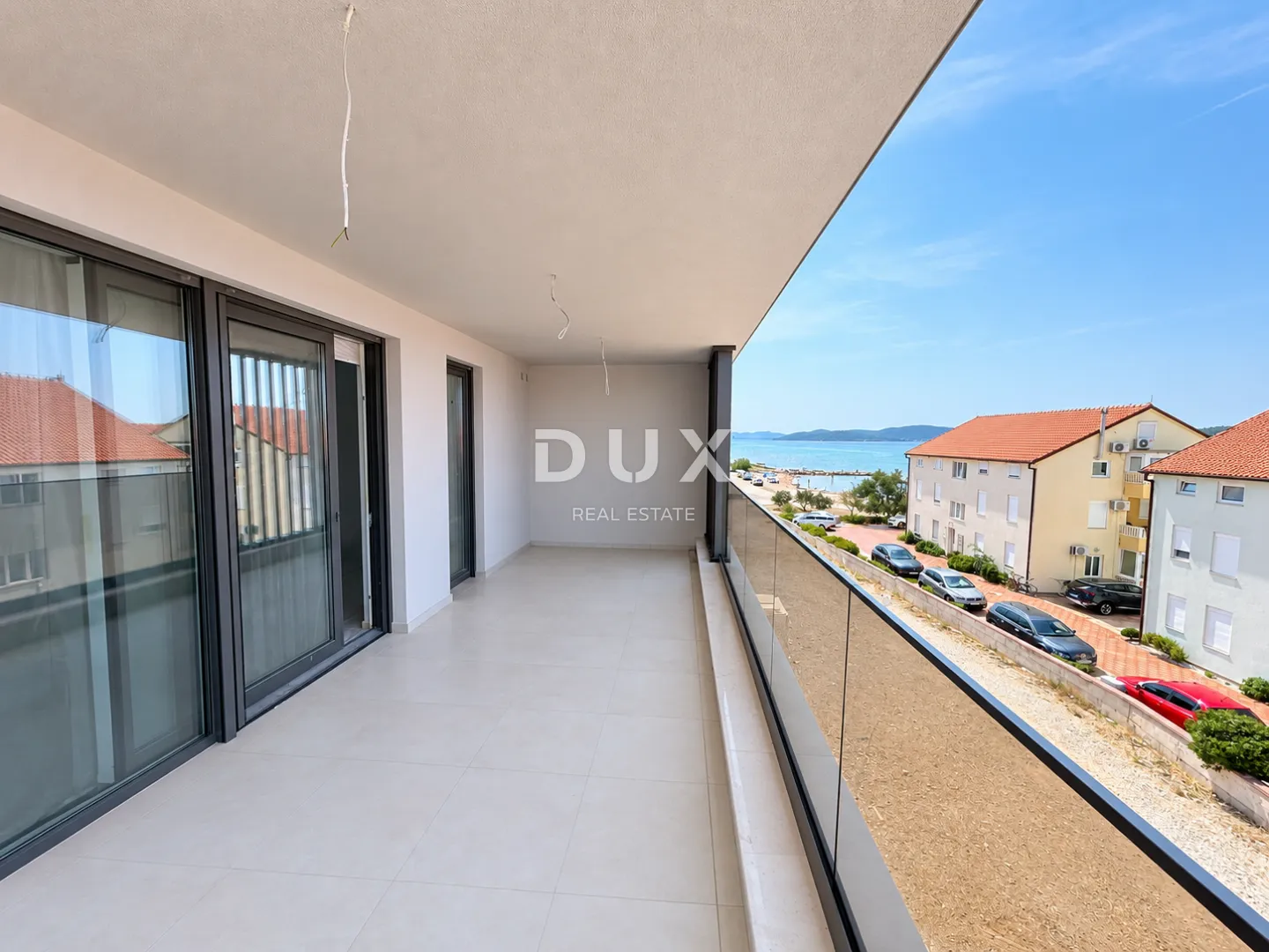vodice, srima – penthouse s liftom, krovna terasa 109 m², 70m od plaže - slika 31