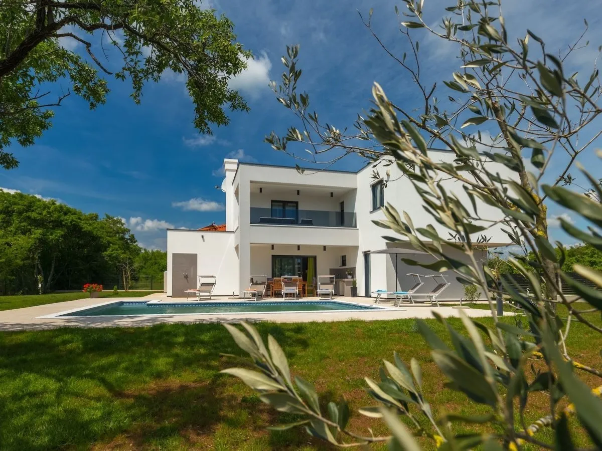istra, marčana - moderna kuća s bazenom - slika 2
