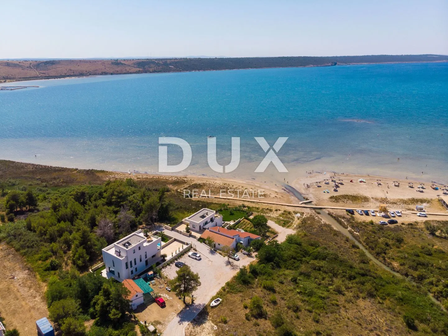 zadar, ljubač - luksuzna vila 2. red do mora - slika 36